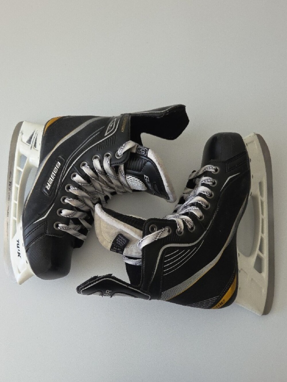 Bauer (Youth/Big Boy) Hockey Skates - Picture 4 of 15